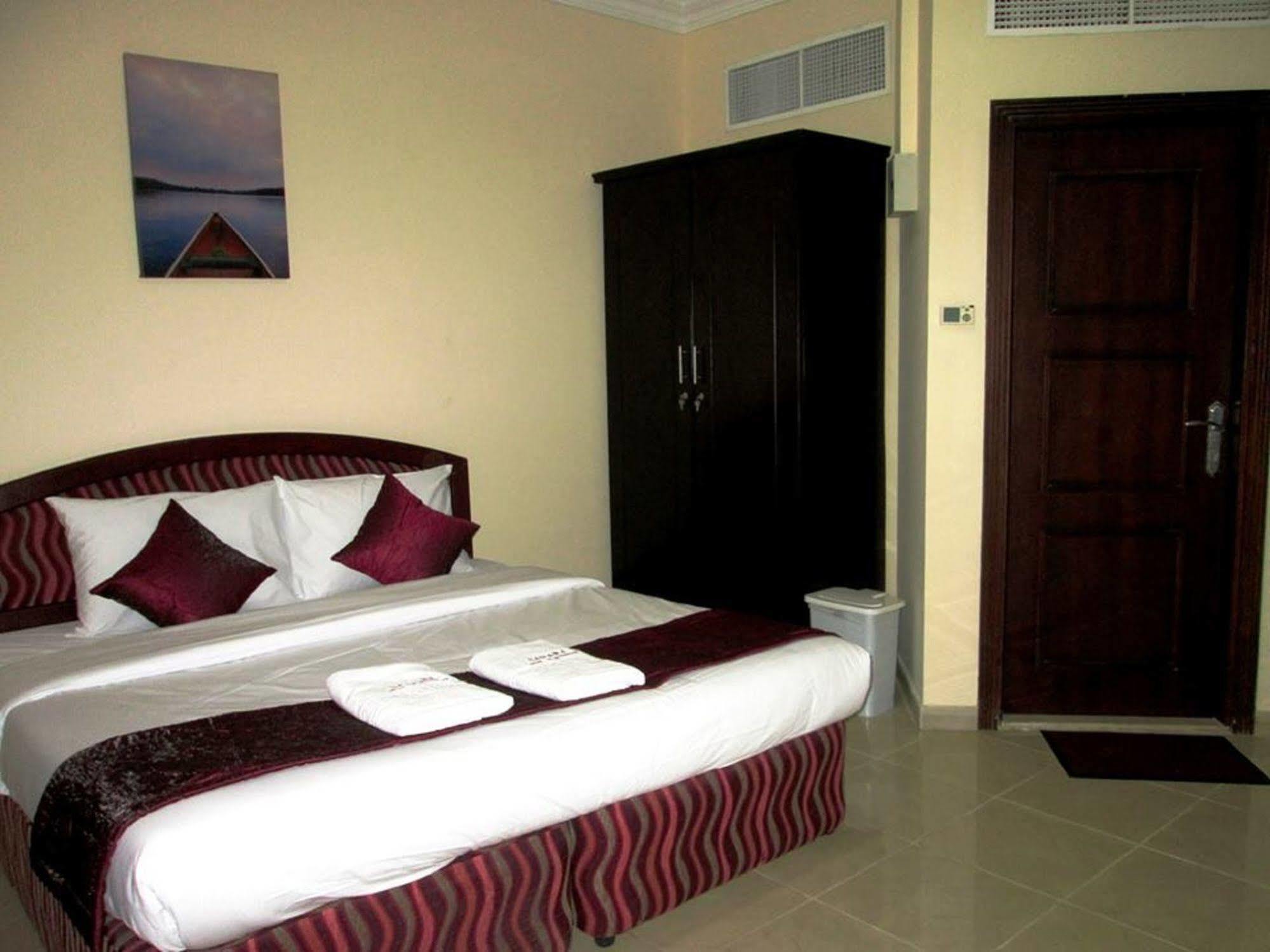Al Barakah Hotel Şarja Dış mekan fotoğraf